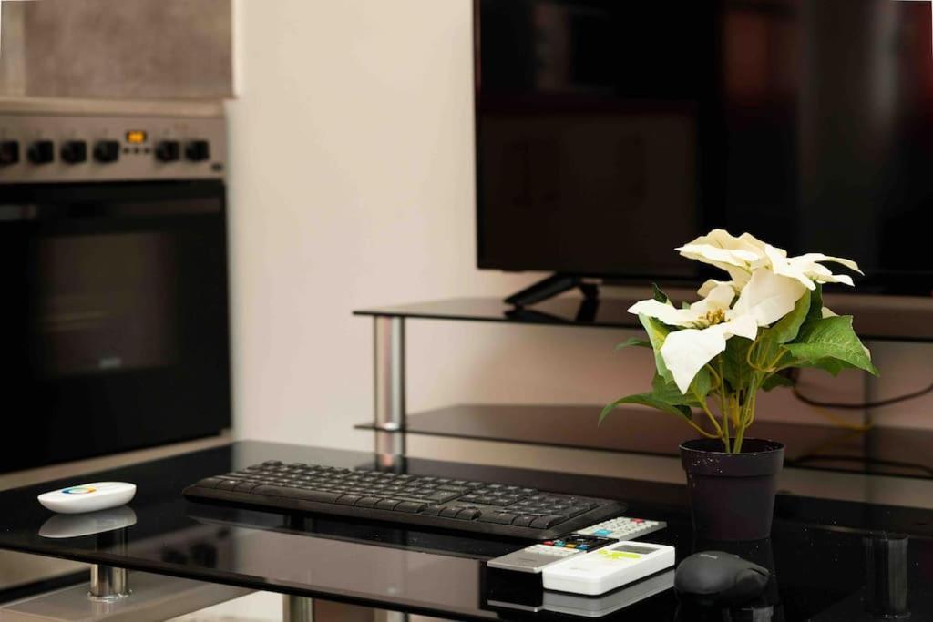 Luxury Studio In Downtown Салоники Экстерьер фото