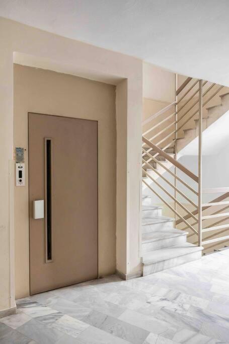 Luxury Studio In Downtown Салоники Экстерьер фото